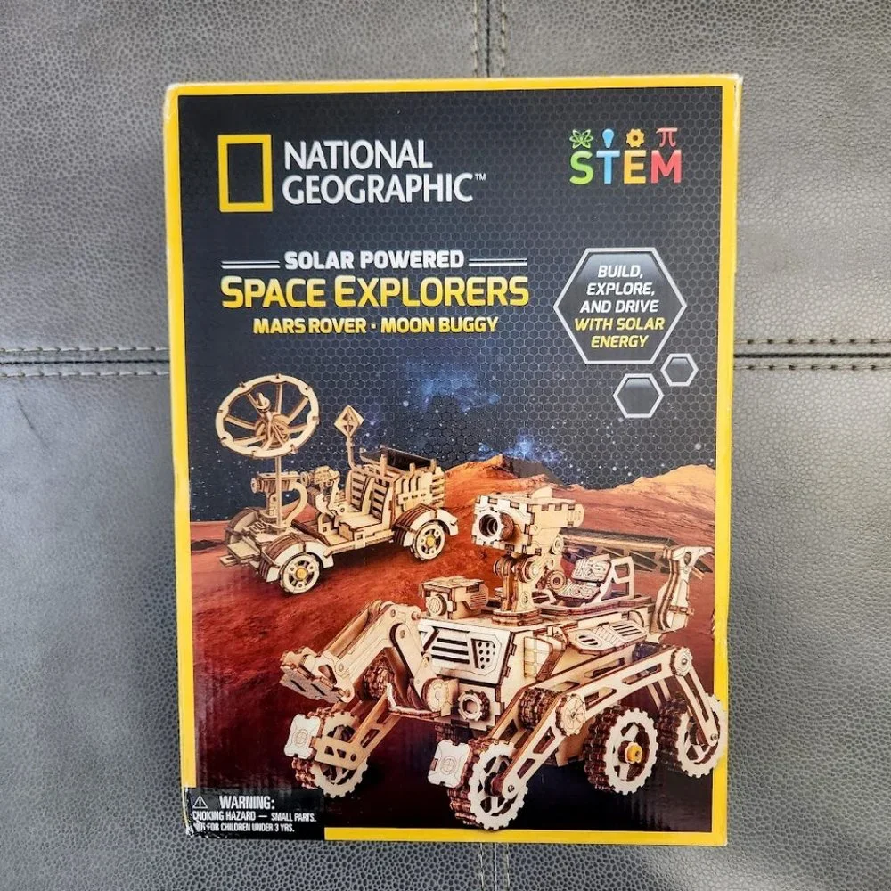 NEW NATIONAL GEOGRAPHIC Solar Model Kit Wooden 3D Puzzle Models NASA Space